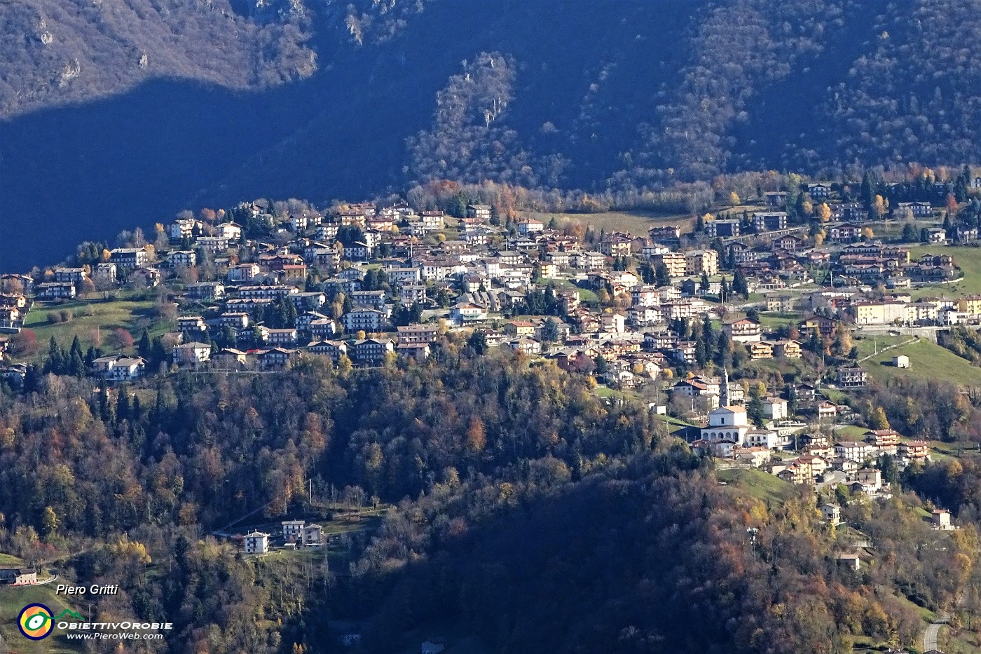29 Zoom su Costa Serina.JPG